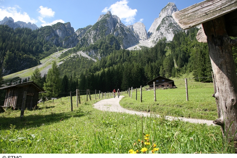 Hotel Trek Safari - Nenáročná turistika v Solné komoře